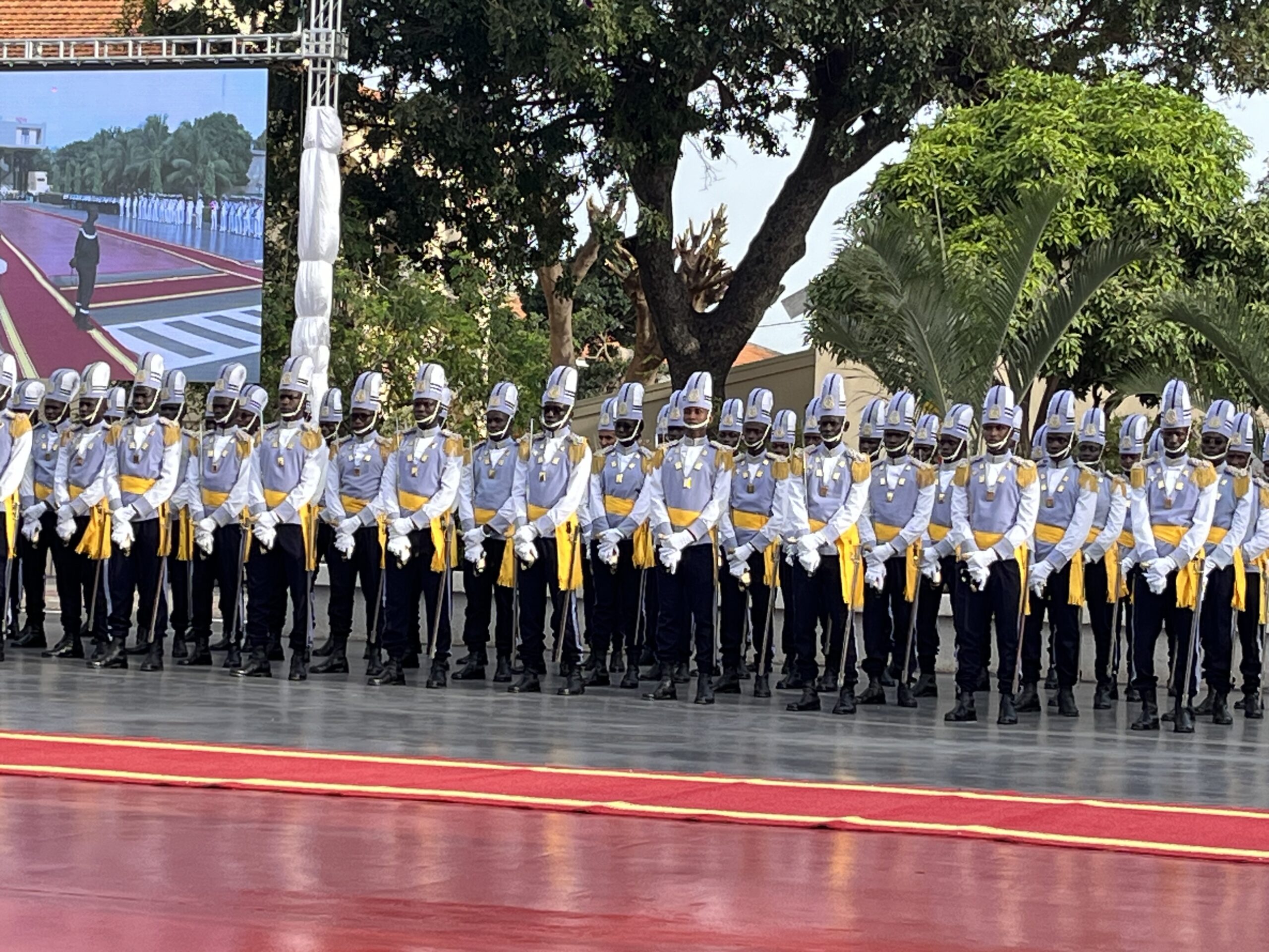 JOURNÉE DES FORCES ARMÉES MACKY SALL FAIT CES ADIEUX Senhorizon